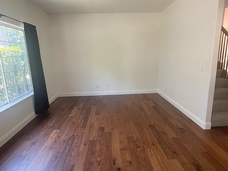 1905 Alpine Ct — Photo 3