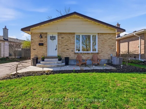 923 Willow Ln, London, ON N6E 1H4