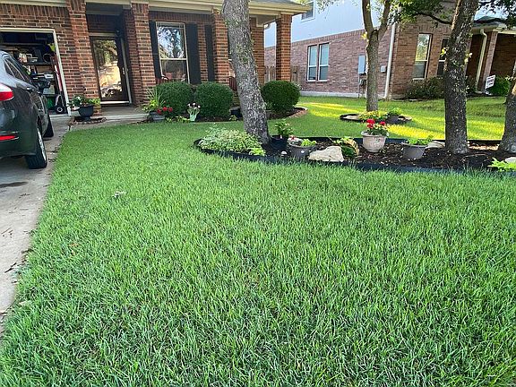 5th image of 2110 Fall Creek Dr