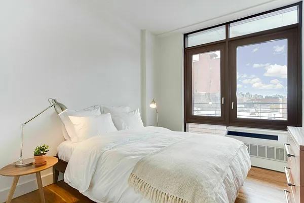 Rented by Monarch Realty Group | media 11