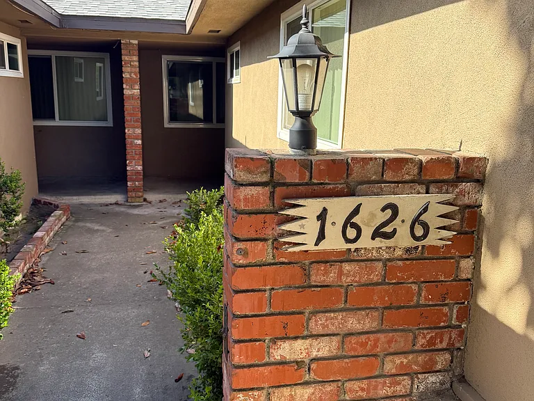 1626 W Rumble Rd #1626 — Photo 10