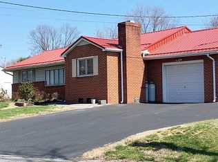 617 Ridgeview Dr, Johnson City, TN 37604