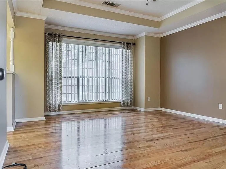 5605 Stewart Woods Dr — Photo 25