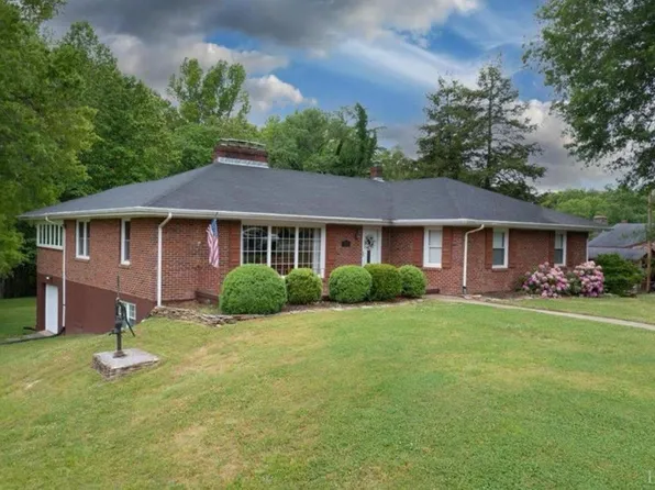 123 Clifton St, Danville, VA 24541