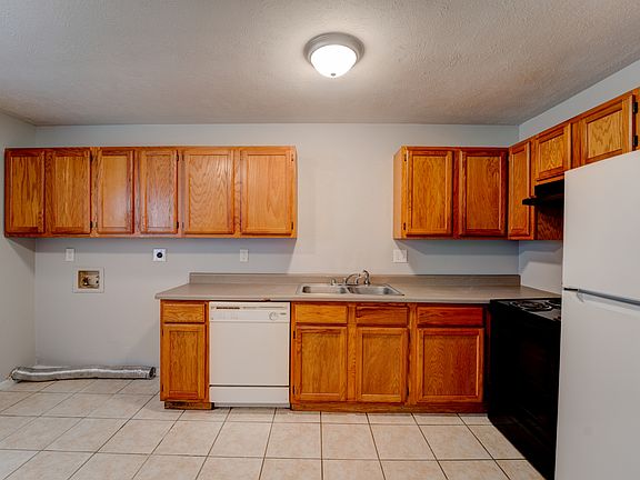 5th image of 172 Brooke Lynn Dr #C