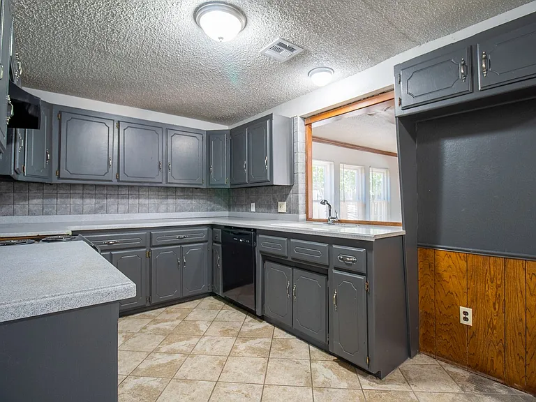4101 SE 45th St — Photo 20