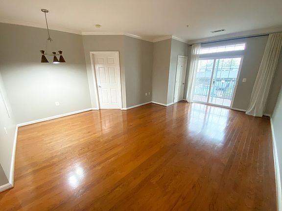5th image of 2465 Army Navy Dr Unit 1-1-215