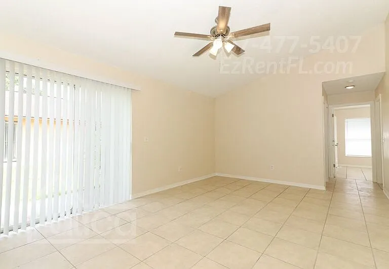 2405 Chase Ave — Photo 5