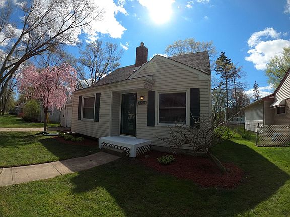 3rd image of 22115 Tulane Ave