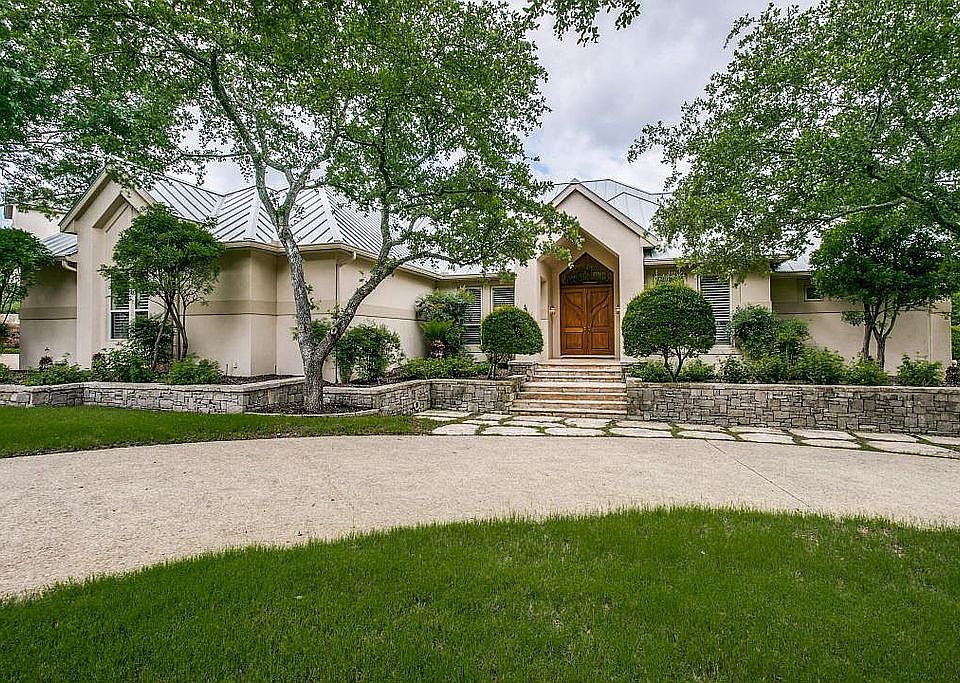 1st image of 21 Highgate Dr