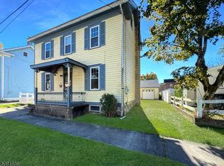 54 Front St, Belvidere Twp., NJ 07823