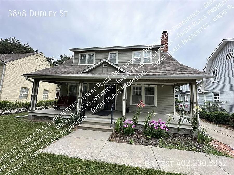 4 bed, $2,500 — Photo 2