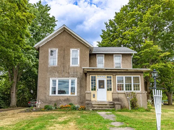 84 W Main St, Clifton Springs, NY 14432