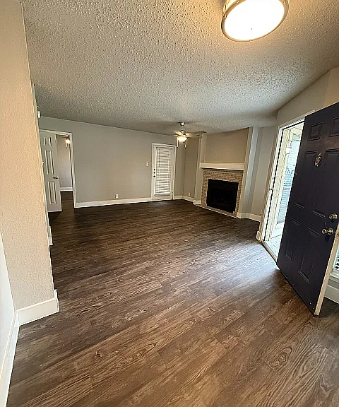 301 Greenville — Photo 20