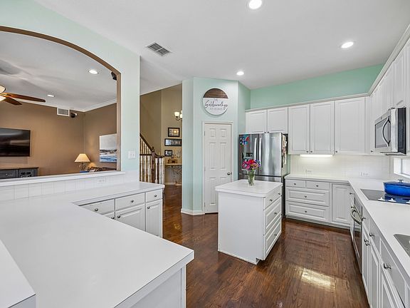 4th image of 9612 Saint Annes Dr