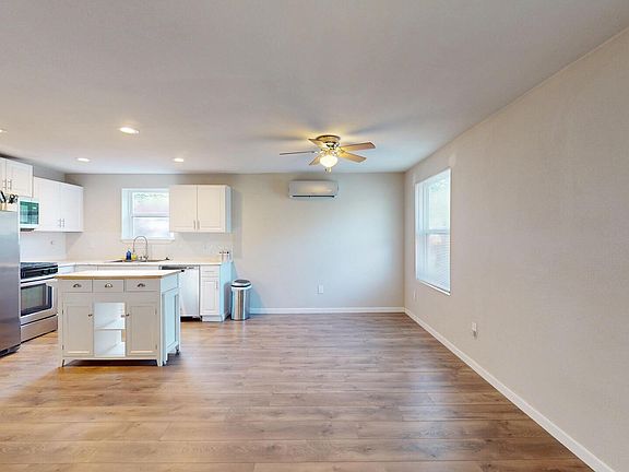 5th image of 604 New Braunfels