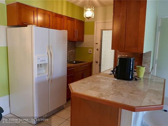 4th image of 1820 Venice Park Dr APT 203