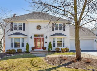 155 Bryant Ave, Glen Ellyn, IL