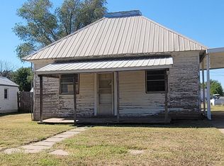 322 S 4th Ave, Fairview, OK 73737