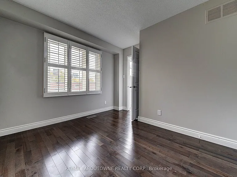 2353 Marine Dr #3 — Photo 17