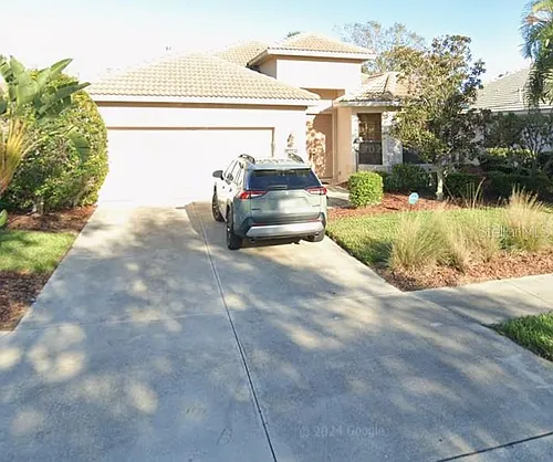 557 Crane Prairie Way Photo 1