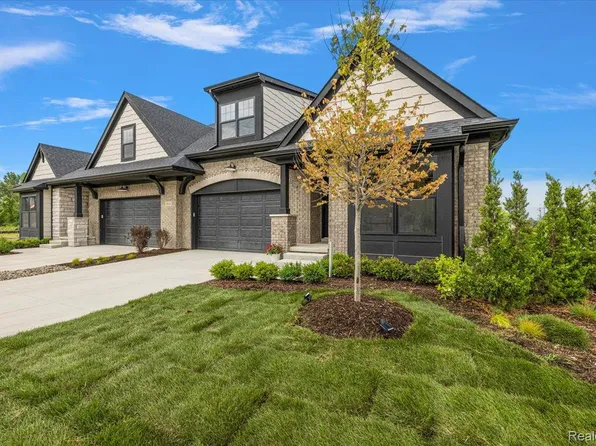 2027 Breckenridge Ct #3, Rochester, MI 48309