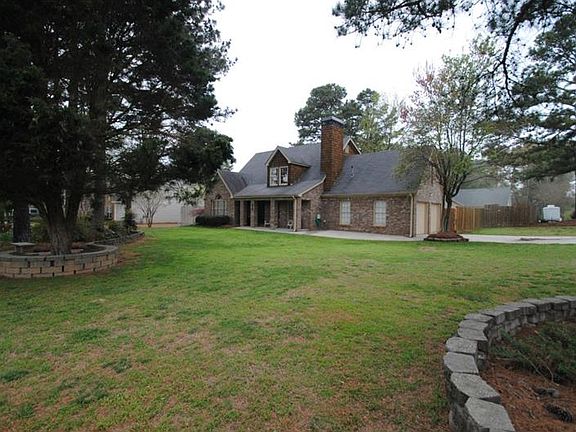4th image of 275 Skyland Dr