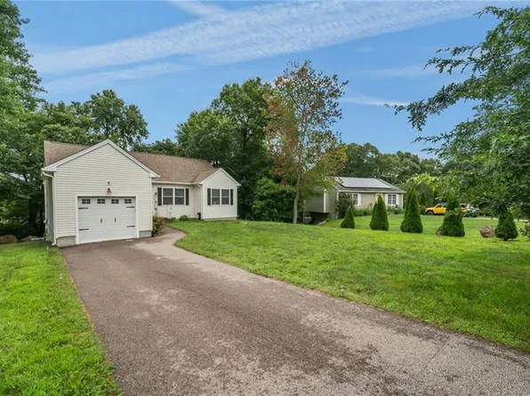 30 Fieldstone Way, Westerly, RI 02891