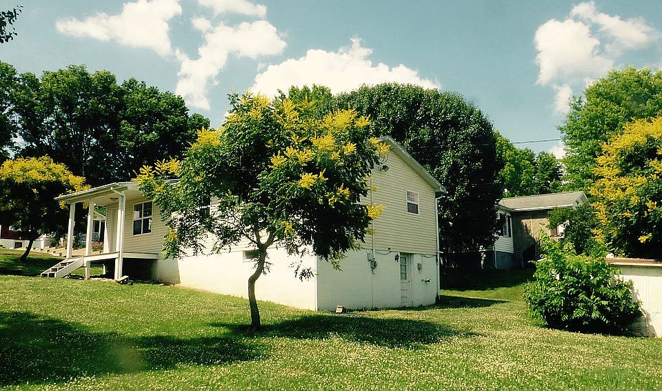 1st image of 593 Circle Dr