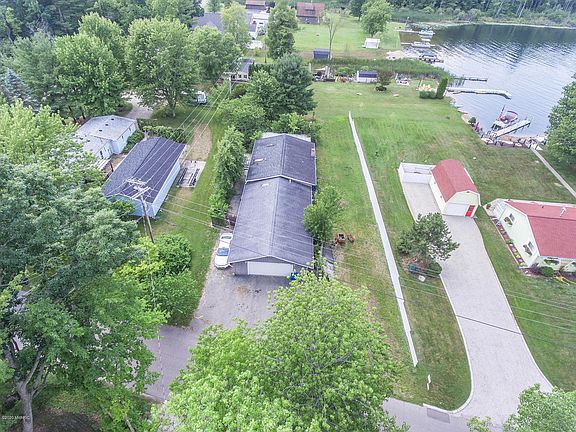 2nd image of 1434 Lynn Dr