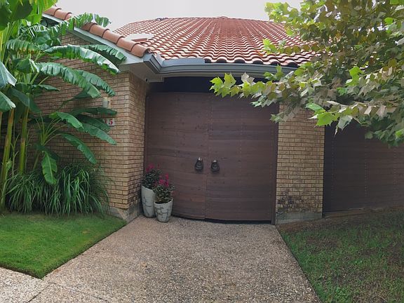 2nd image of 1715 Coles Farm Dr