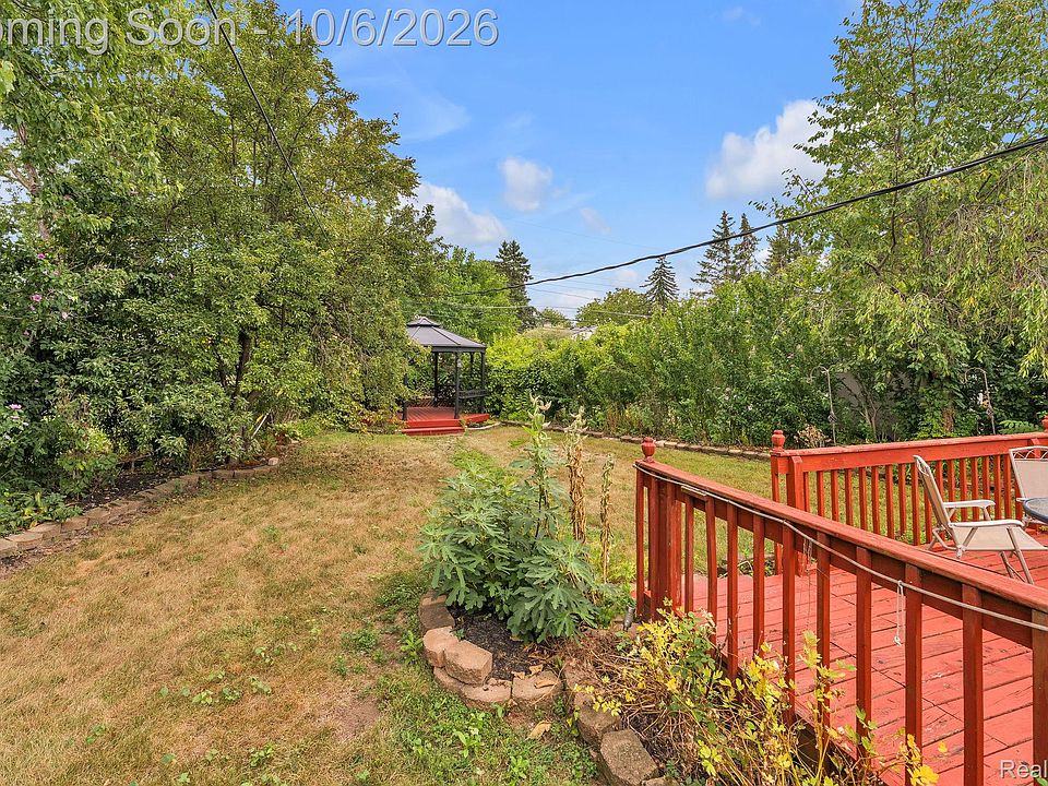 15546 Liverpool St, photo 16