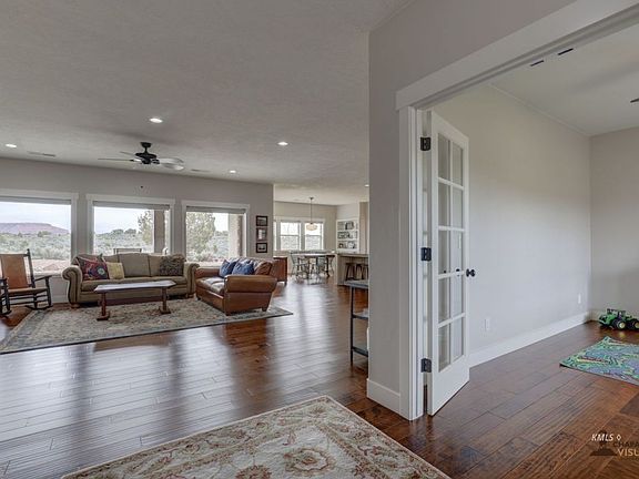 4th image of 1245 S Country Estates Ln