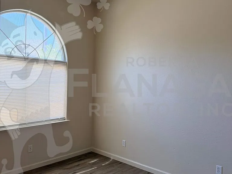 2974 Westminster Ct — Photo 6