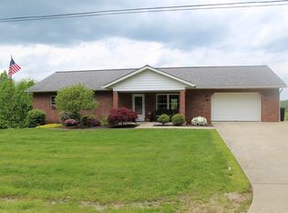 35881 Railroad St, Barnesville, OH 43713