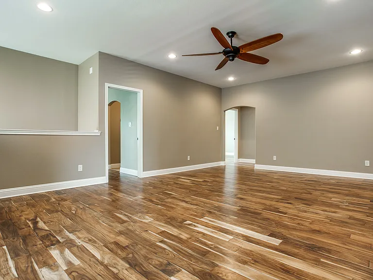 3141 Greene Ave — Photo 32