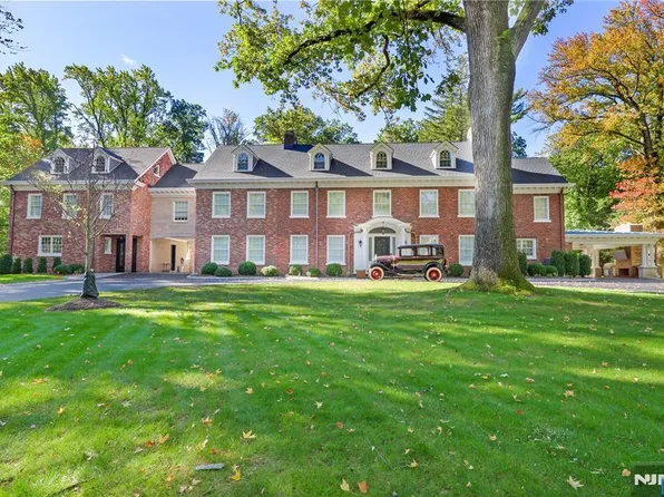 292 Maple St, Englewood, NJ 07631