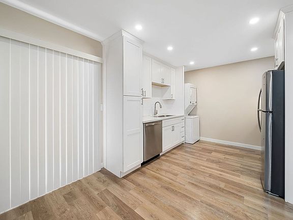 5th image of 153 N 16th St #2B-2Ba-825Sqft