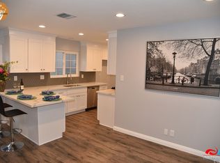 9015 Hazeltine Ave, Panorama City, CA 91402
