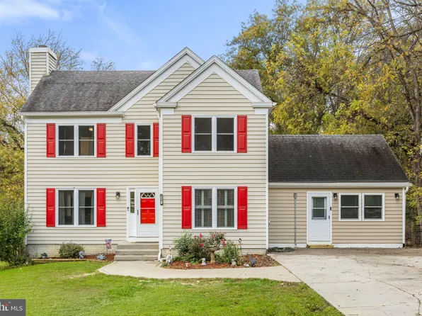 776 Thoroughbred Dr, Charles Town, WV 25414