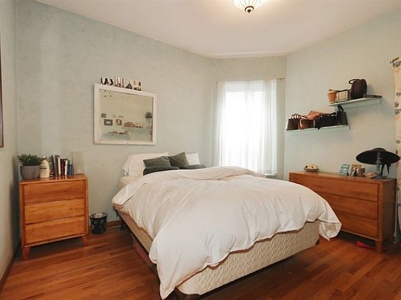 5th image of 2110 W Belle Plaine Ave #1