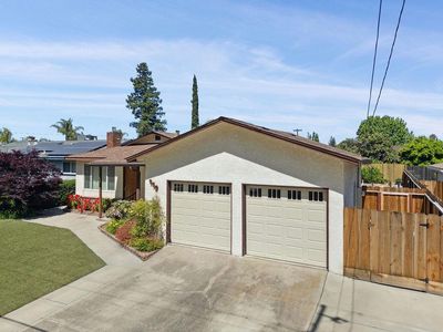990 E C St, Oakdale, CA, 95361