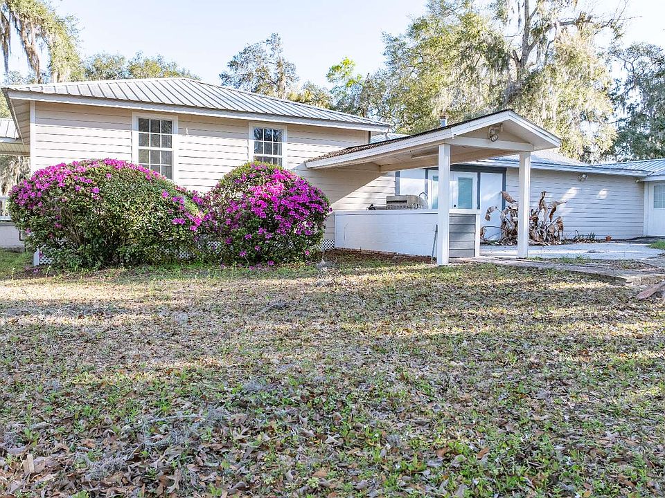 1st image of 368 SW Harrison Pl