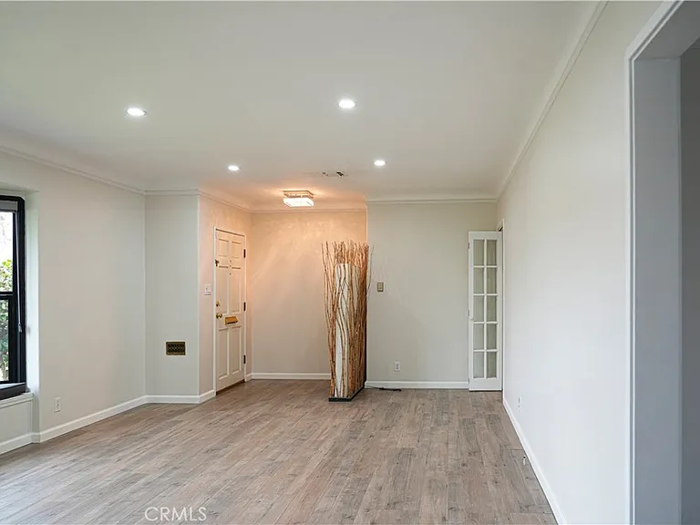 6343 Livia Ave — Photo 10