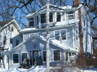 438 S Dodge St, Iowa City, IA 52240