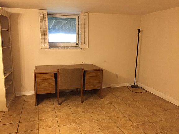 4th image of 1603 Linden Ave #B