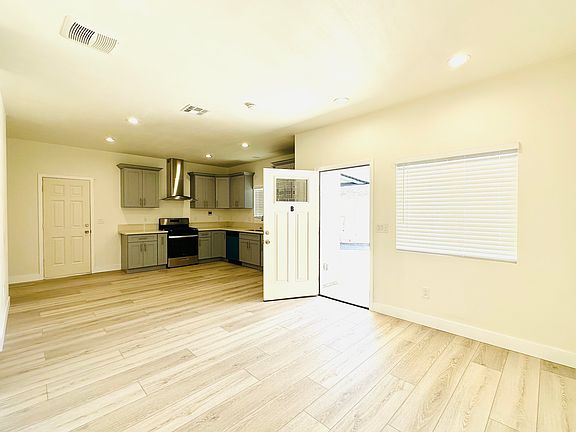 4th image of 2738 E Whidby Ln #B