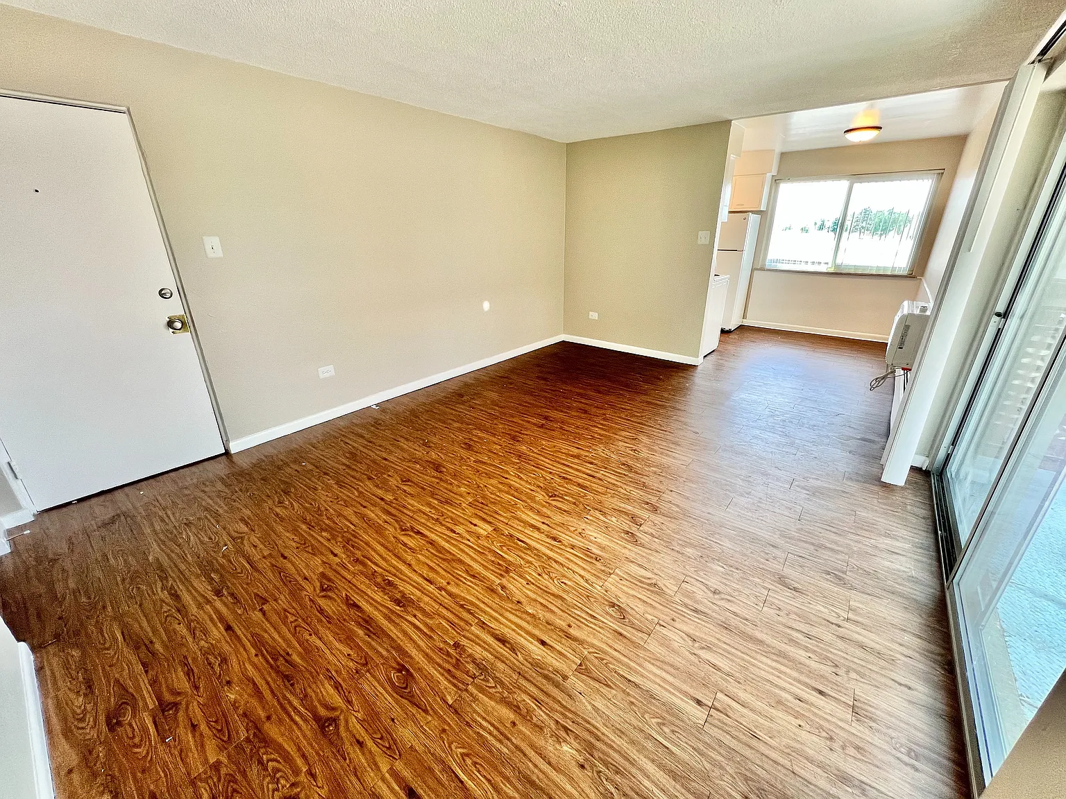 Bonneville Apts — Photo 4