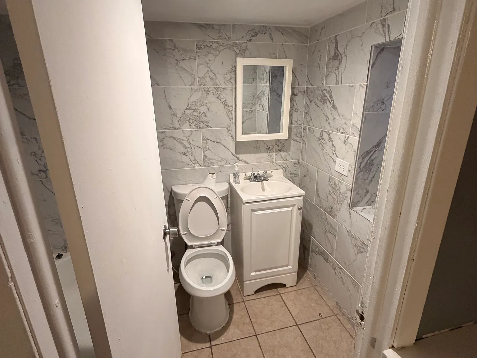 2 bed, 750 sqft, $1,600 — Photo 3