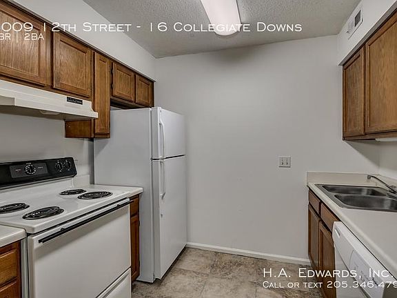 2nd image of 1009 12th St APT 16